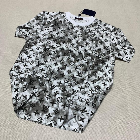 Limited Louis Vuitton Luxury Brand Unisex T-Shirt Gift Hot 2023 PEA31606