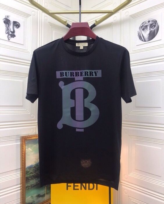 Burberry Unisex T-Shirt ? DN607652