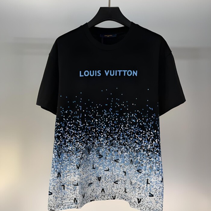 New Arrival Louis Vuitton Luxury Brand Unisex T-Shirt Gift Hot 2023 PEA31621