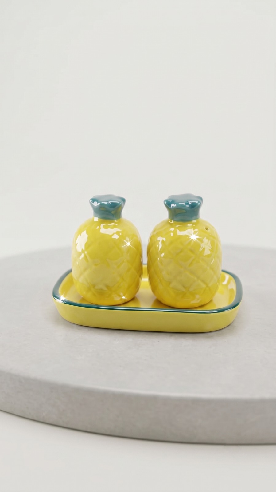 Store Lavish Hand-Painted Ceramic Pineapple Salt & Pepper Shakers with Matching Oval Tray – Vibrant Tropical Kitchen Decor & Dining Accent